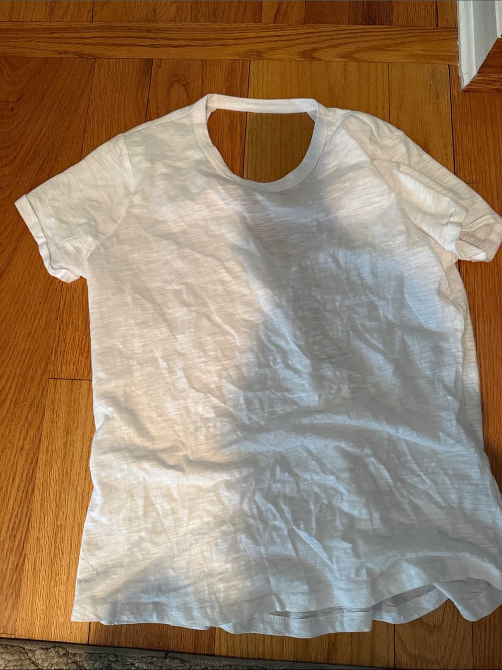 Olivaceous Classic Women's White Crewneck Short Sleeve Top- large
